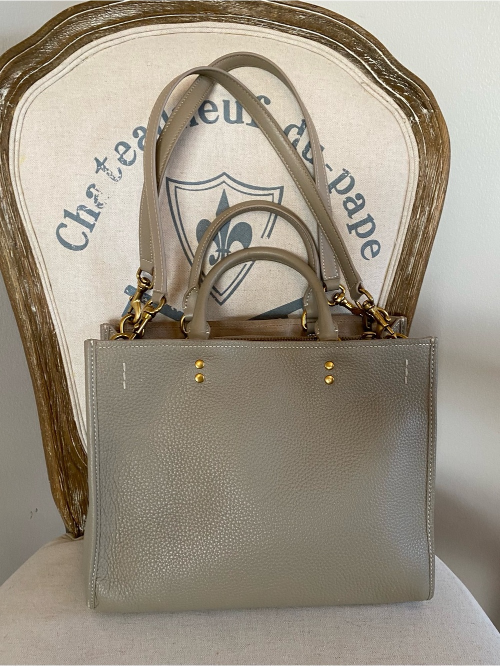 Quince Italian Leather Medium
Convertible Satchel in Taupe - quiet luxury - - Picture 7 of 10